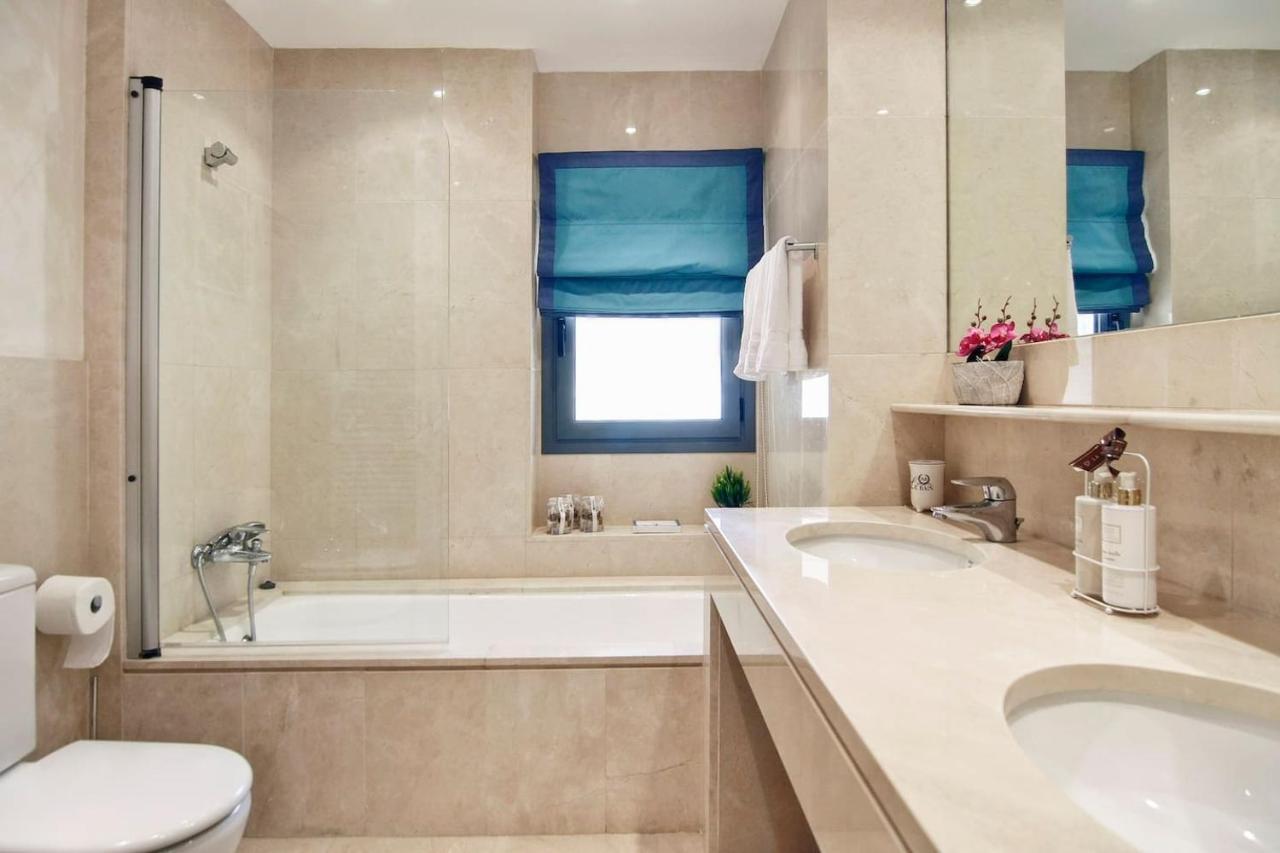 Polo Royale Waterfront Luxury Apt - 3 Terraces And Pool Sotogrande Exterior photo